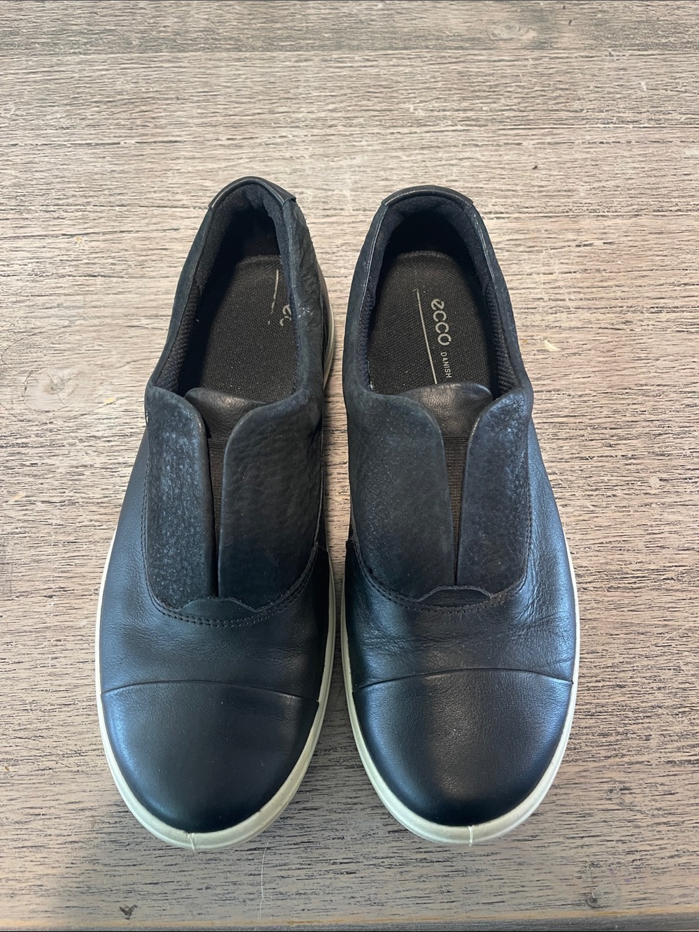 Ecco Soft 7 Slip On Shoe Black Leather Comfort Sneaker‎ Flat Sz 6